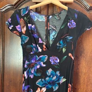 Forever 21 floral maxi dress size S